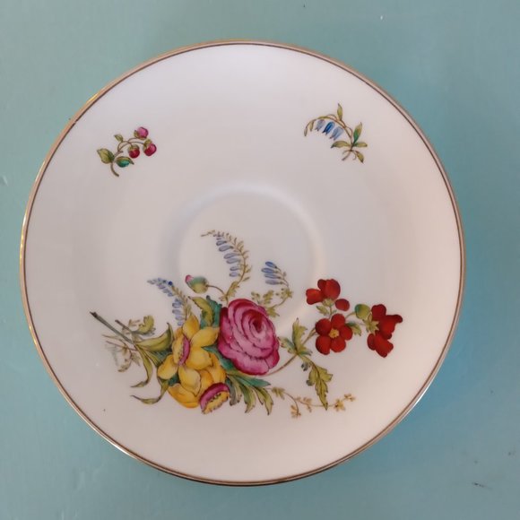 Wedgewood Bone China Double Handle Tea Cup and Saucer - Picture 5 of 7